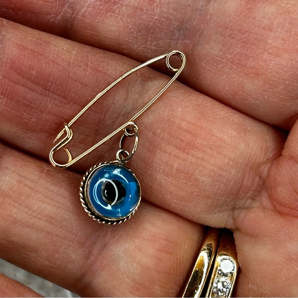 NEW - Vintage 14KT Solid Gold Evil Watchful Eye Safety Pin Pendant Charm Lucky